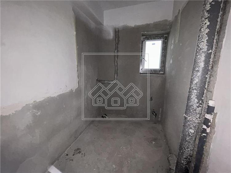 Apartament cu 2 camere decomandat în Țiglari