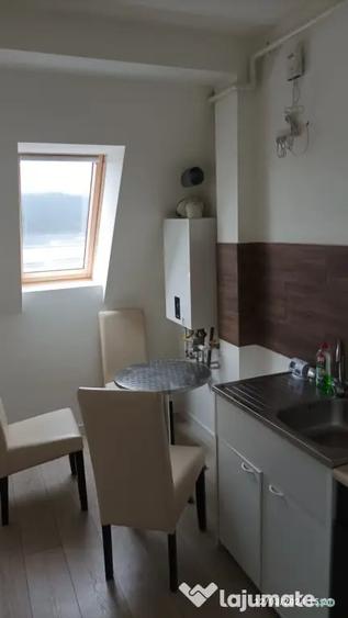 Apartament cu 2 camere decomandat în Florești