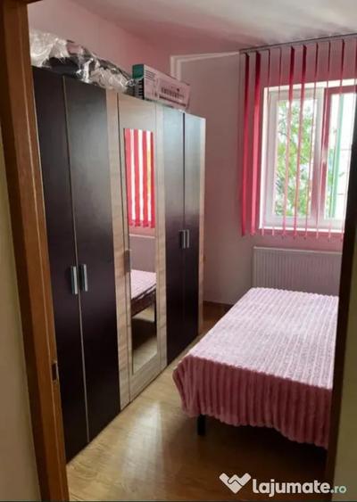 Garsonieră decomandată în Noua