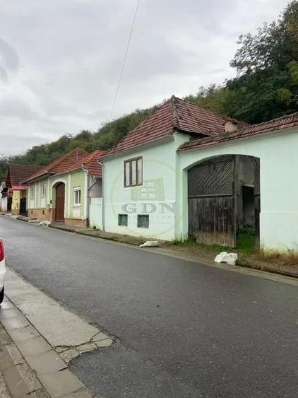 Casă individuală cu 3 camere cu Canalizare în Șeica Mică