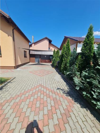 Casă individuală cu 4 camere cu Teren 300 Mp în Hărman