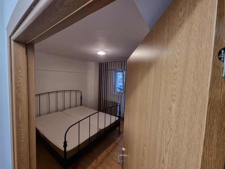 Apartament cu 3 camere decomandat, mobilat în Dristor