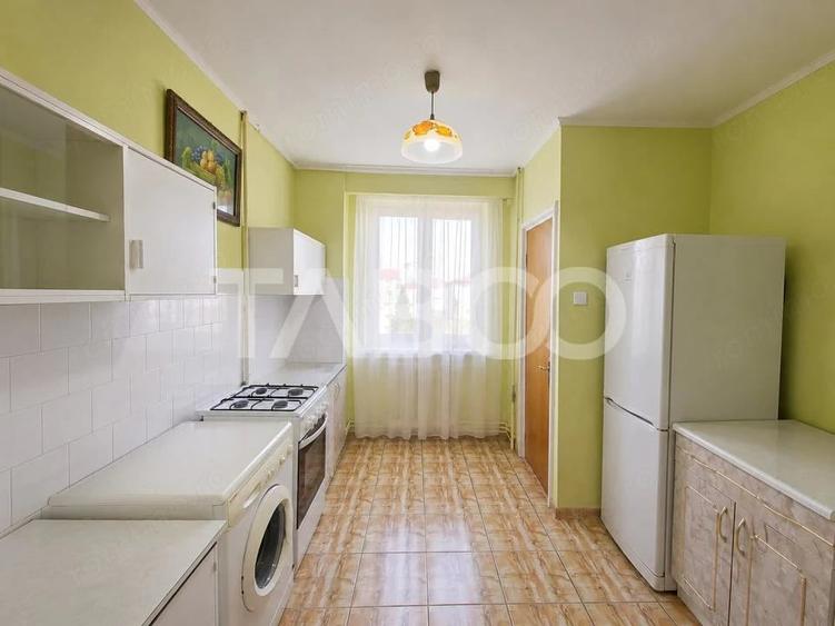 Apartament cu 3 camere decomandat în Mihai Viteazul