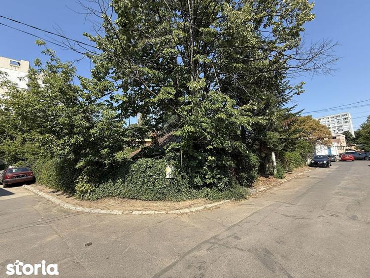 Teren de 678 mp, în Tătărași