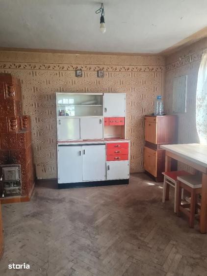 Casă cu 4 camere cu Teren 1276 Mp în Lunca