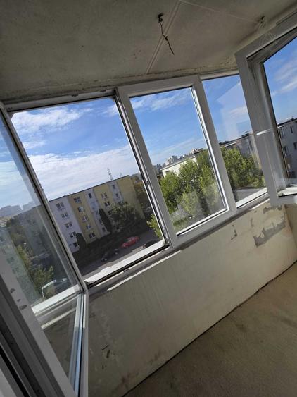 Apartament cu 2 camere semidecomandat în Dâmbu Pietros