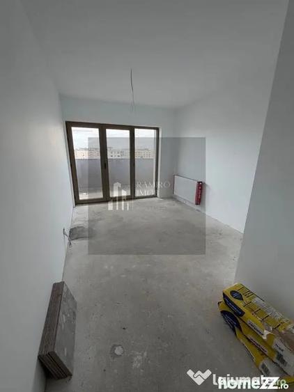 Apartament cu 3 camere decomandat în Mihai Bravu