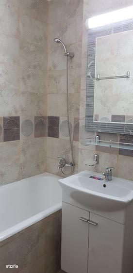 Apartament cu 2 camere decomandat în Nicolina