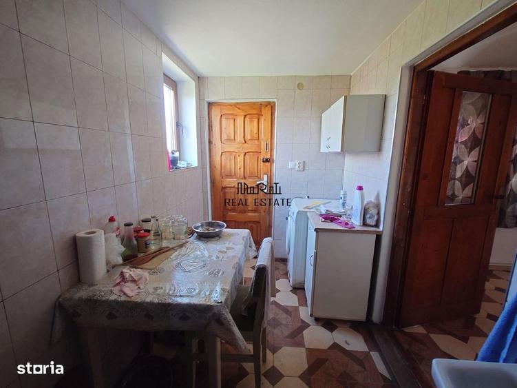 Casă cu 4 camere în Țebea