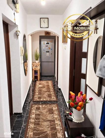 Apartament cu 3 camere semidecomandat în Valea Rosie