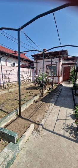 Casă cu 3 camere în Exterior Vest
