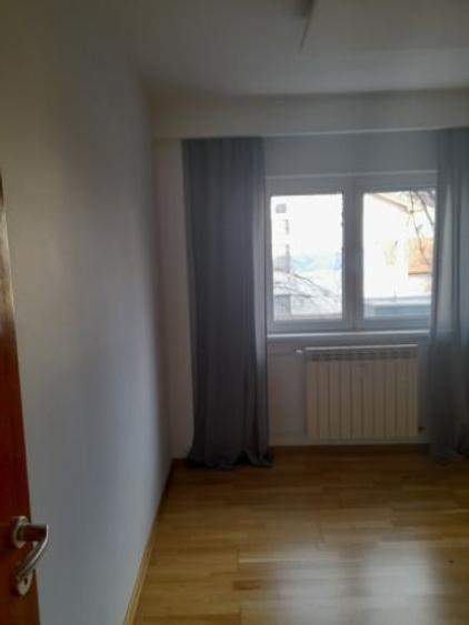 Casă cu 2 camere cu Teren 10 Mp în Gara de Nord