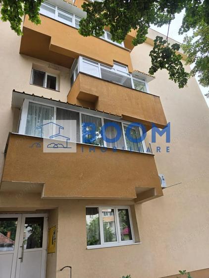 Apartament cu 4 camere decomandat în Traian