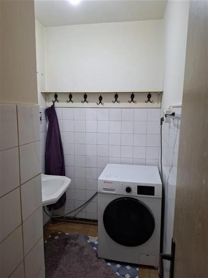 Apartament cu 3 camere semidecomandat în Fizicienilor