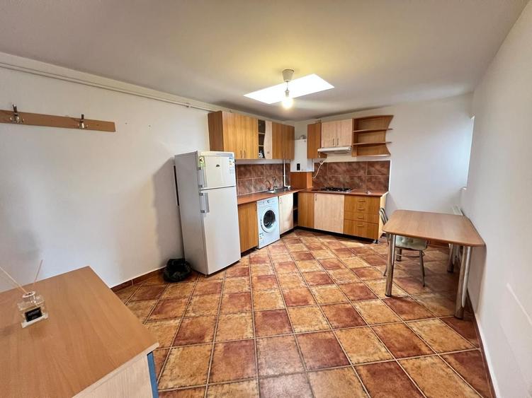 Apartament cu 2 camere decomandat, mobilat în Zorilor