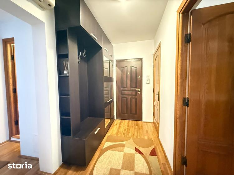 Apartament cu 3 camere decomandat în Nerva Traian