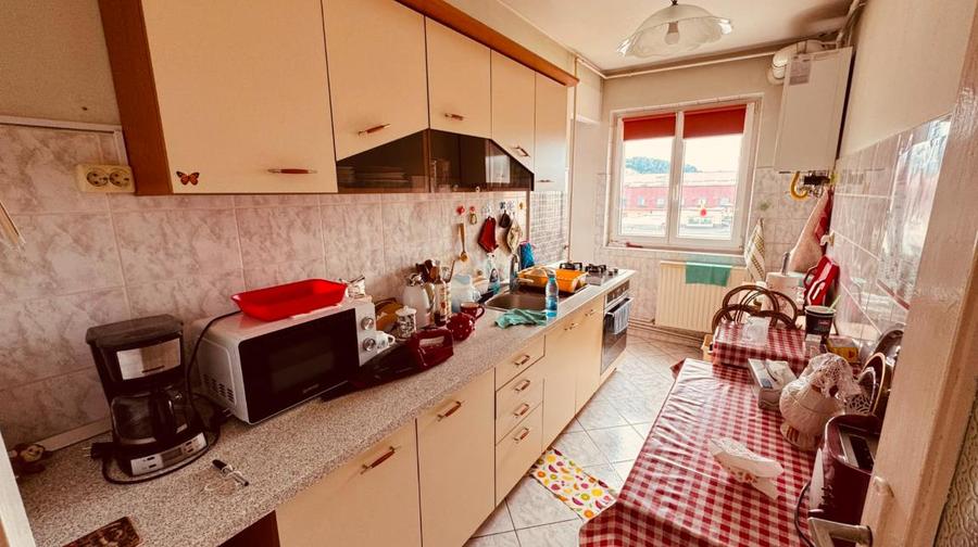 Apartament cu 2 camere decomandat în Astra