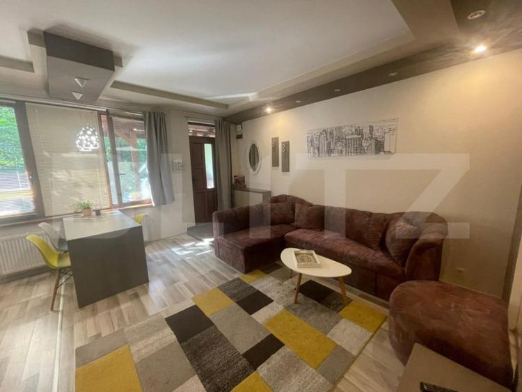 Apartament cu 2 camere semidecomandat în Central