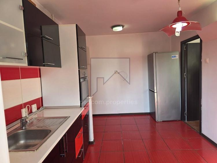 Apartament cu 3 camere semidecomandat, mobilat în Berceni