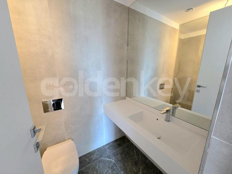 Apartament cu 3 camere decomandat în Barbu Văcărescu