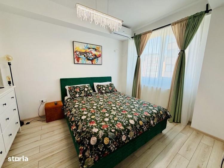 Apartament cu 3 camere decomandat în Roșu