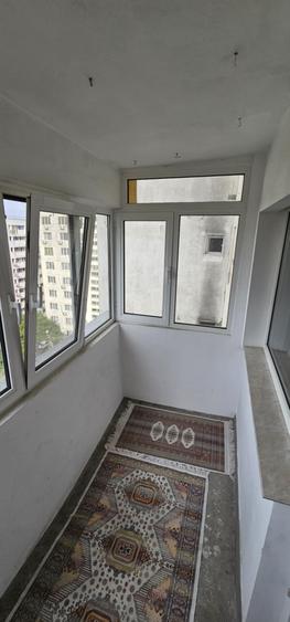 Apartament cu 4 camere decomandat în Pantelimon