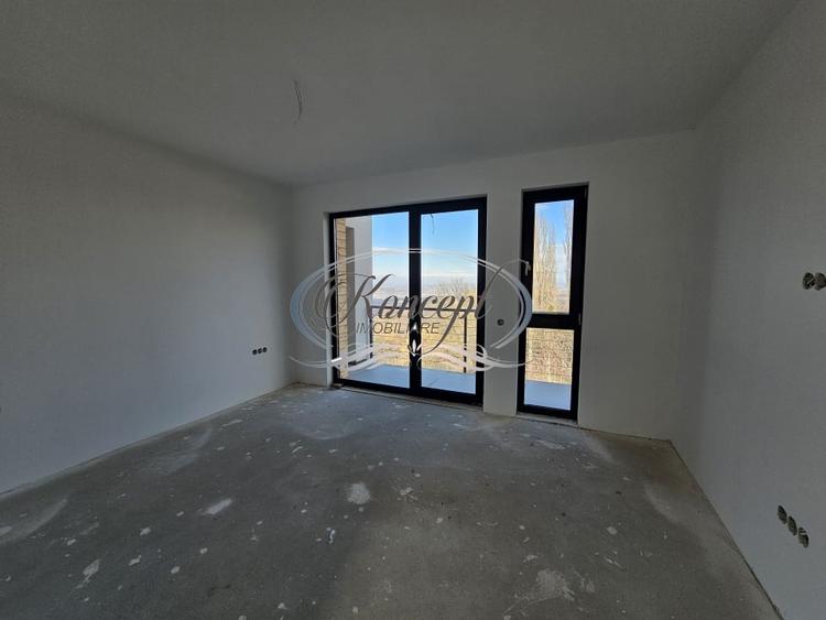 Duplex cu 6 camere cu Garaj în Feleacu