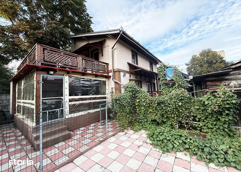 Casă cu 6 camere cu Teren 402 Mp în Decebal