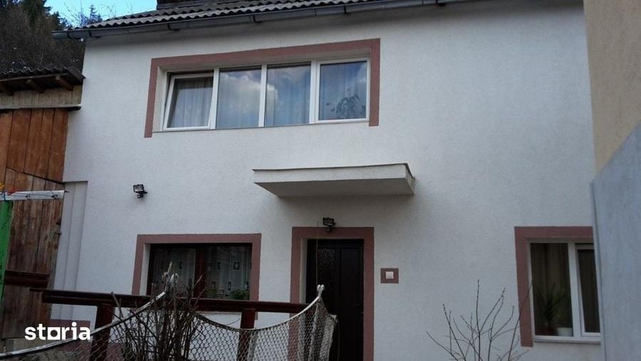 Casă cu 3 camere cu Teren 44 Mp în Central