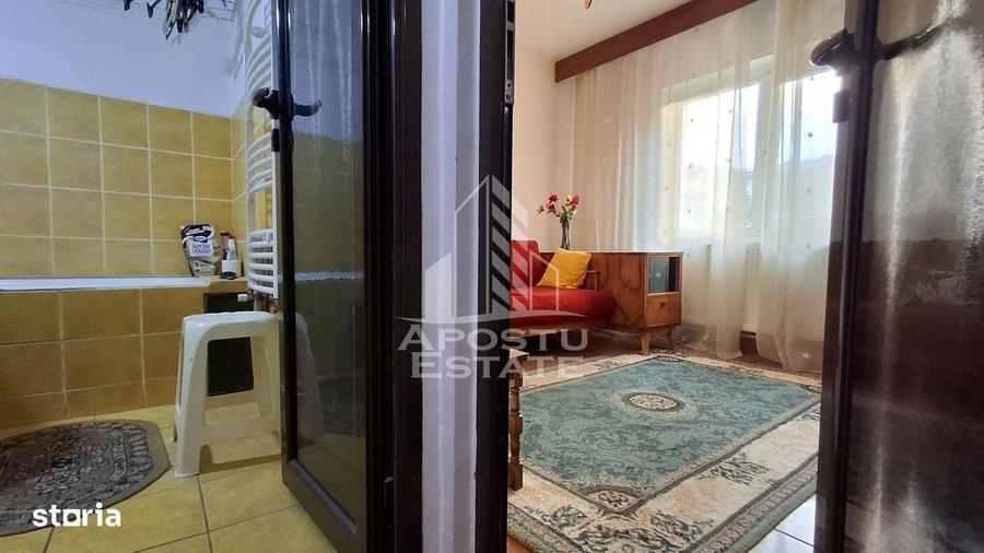 Apartament cu 2 camere semidecomandat în Micălaca
