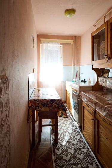 Apartament cu 2 camere semidecomandat, mobilat în Central