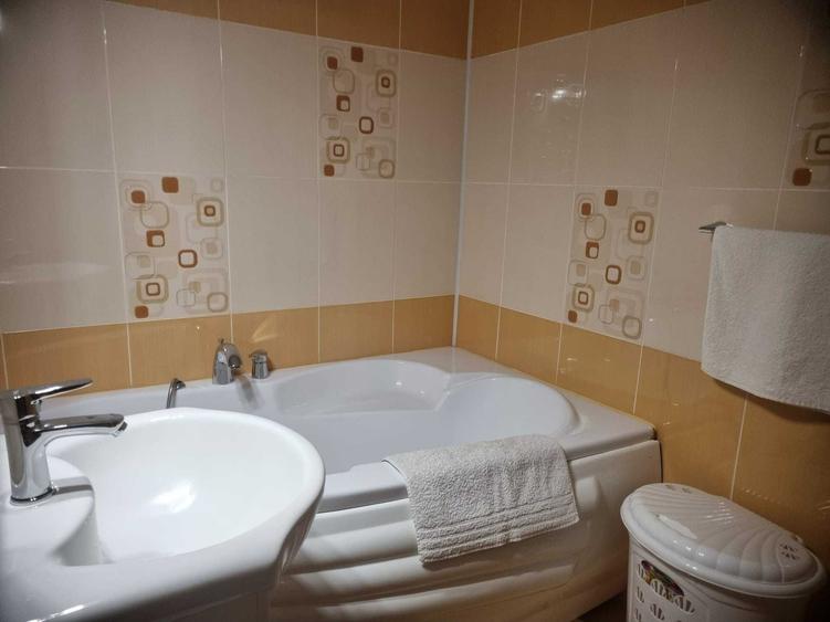 Apartament cu 2 camere decomandat în Ultracentral