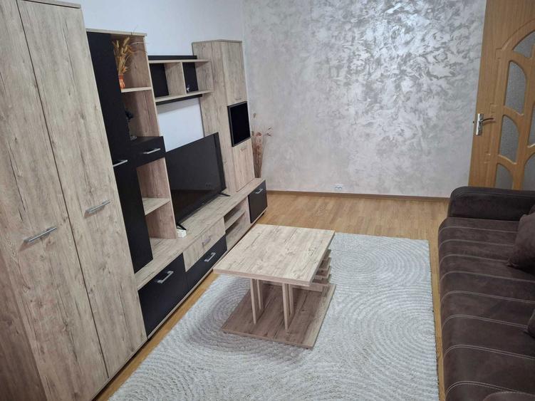 Apartament cu 2 camere decomandat în Crihala