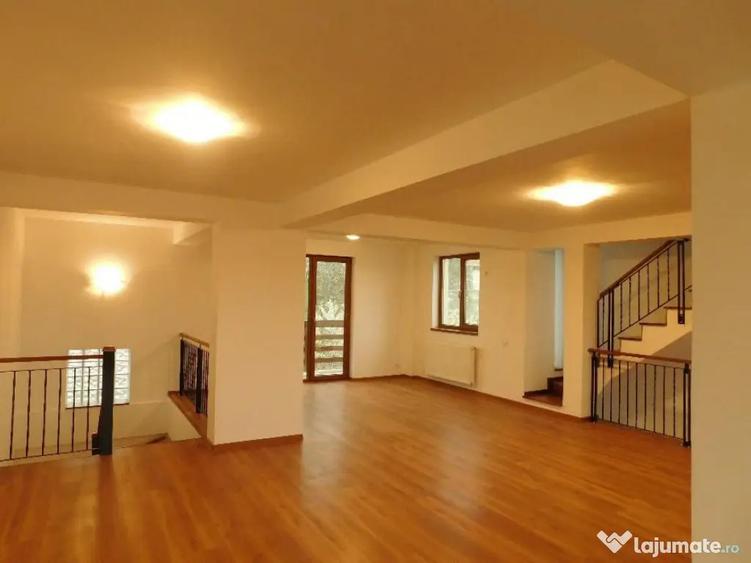 Casă cu 4 camere cu Teren 250 Mp în Berceni
