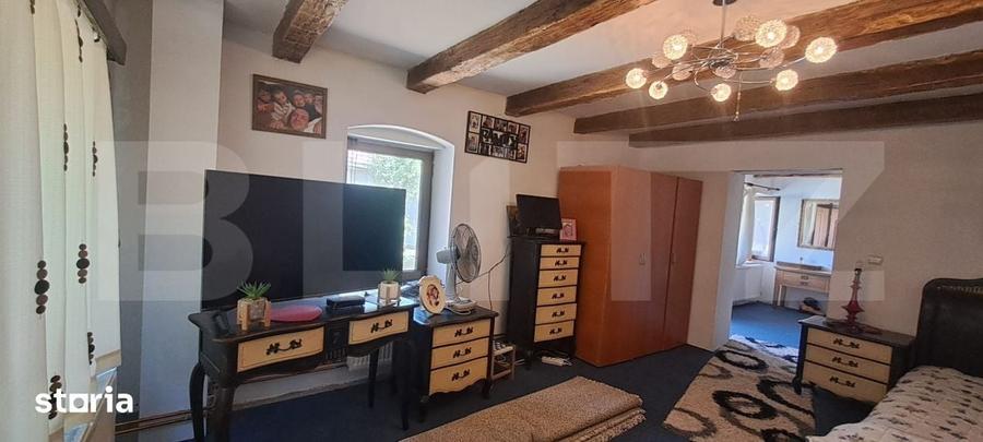 Casă cu 3 camere cu Teren 3800 Mp în Lisa