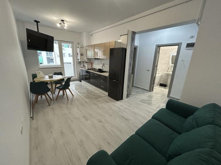 Apartament cu 2 camere decomandat în Roșu