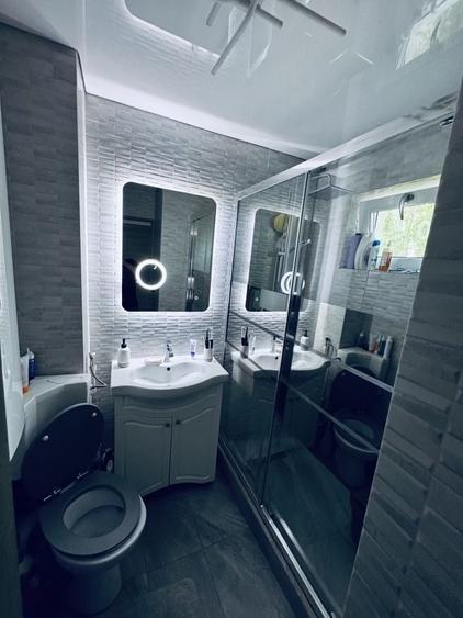 Apartament cu 3 camere decomandat în City Park Mall