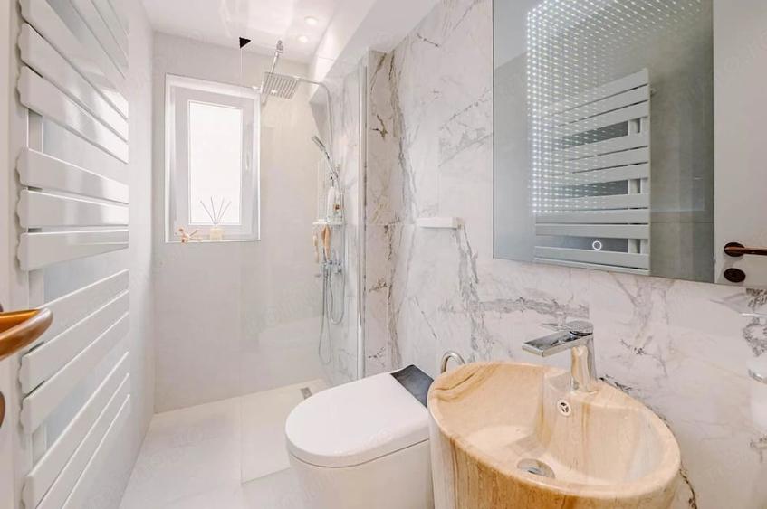 Apartament cu 3 camere semidecomandat în Cișmigiu