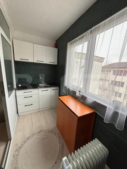 Garsonieră semidecomandată, mobilată în ISR