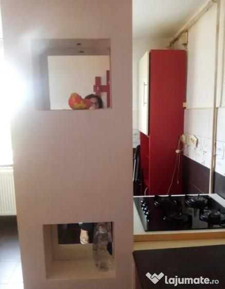 Apartament cu 2 camere semidecomandat în Steaua