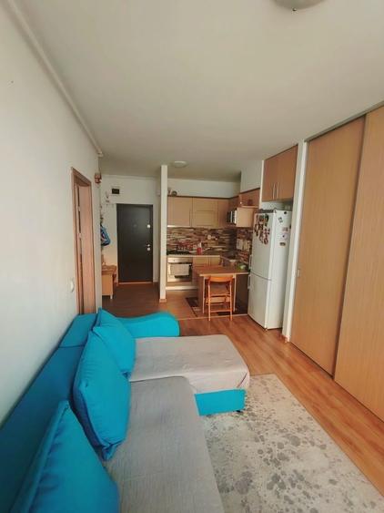 Apartament cu 3 camere semidecomandat în Iris