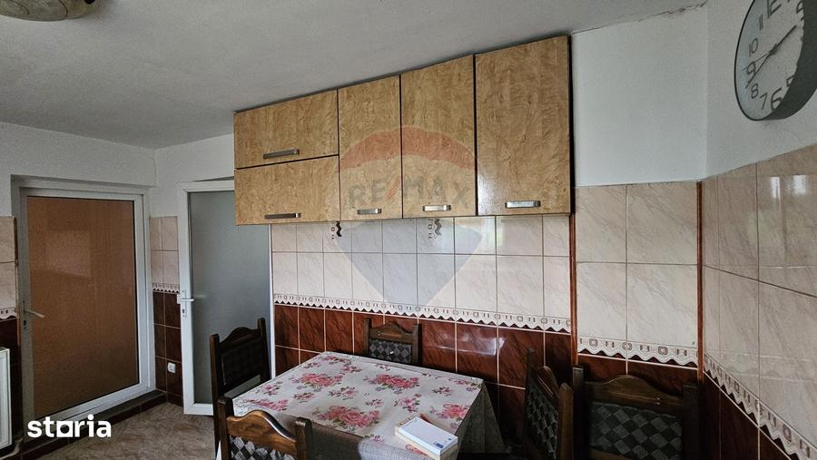 Casă cu 5 camere cu Teren 526 Mp în Udești
