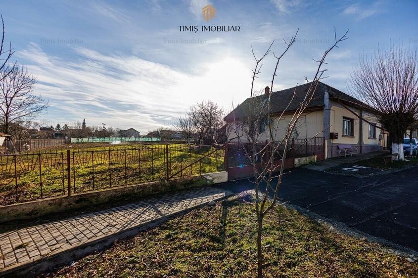 Teren Construcții intravilan de 1340 mp, în Remetea Mare