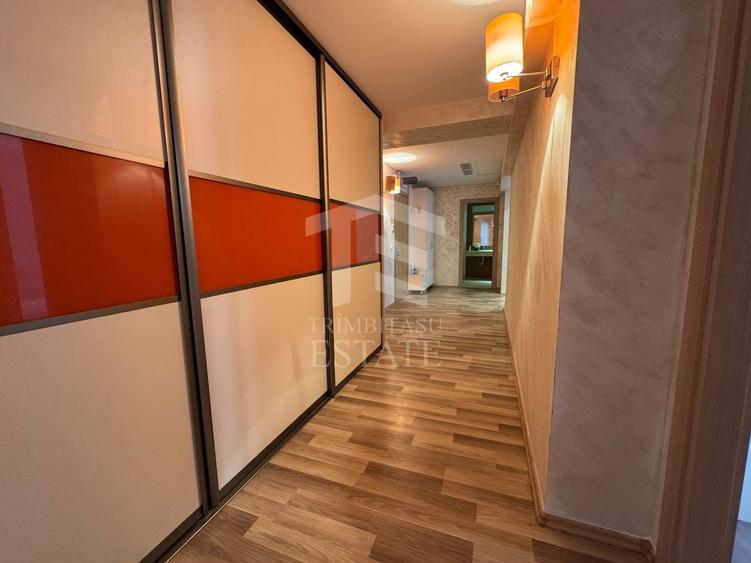 Apartament cu 3 camere decomandat în Văcăresti