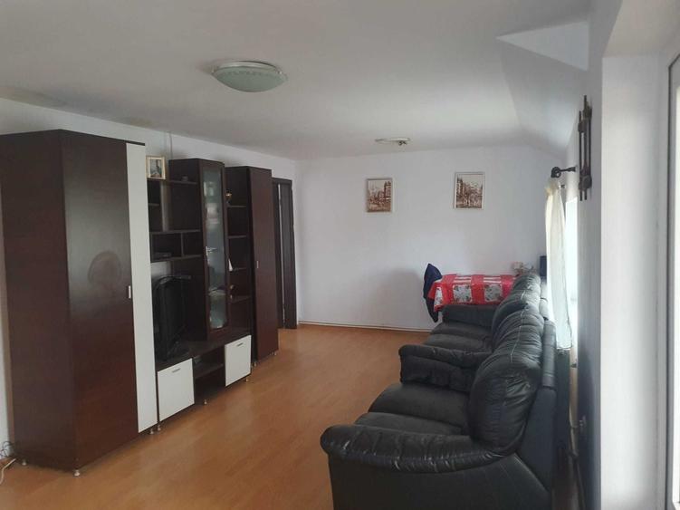 Casă cu 3 camere cu Teren 560 Mp în Andrășești
