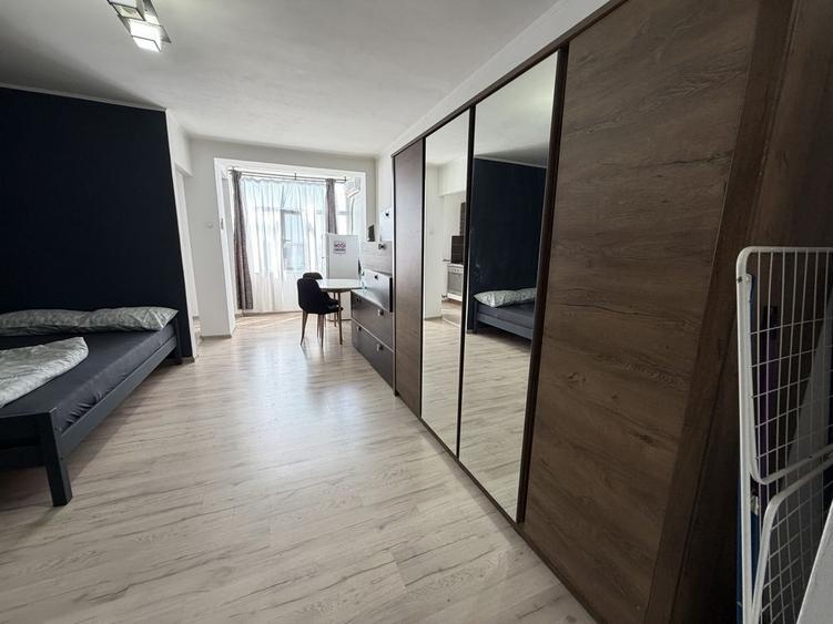 Garsonieră decomandată în Exterior Vest