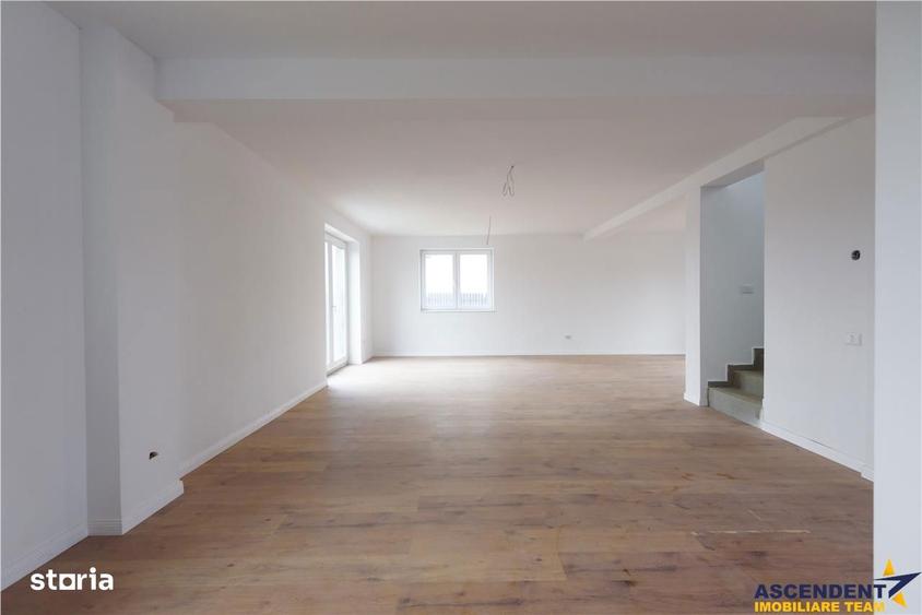 Casă cu 4 camere cu Teren 525 Mp în Sânpetru