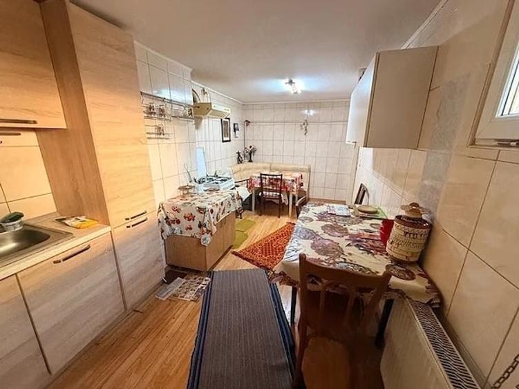 De inchiriat Casa modesta 4 camere - 1