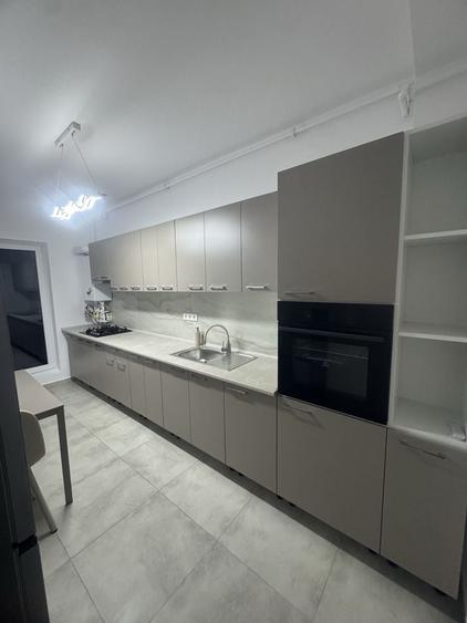 Apartament cu 2 camere decomandat în Titan
