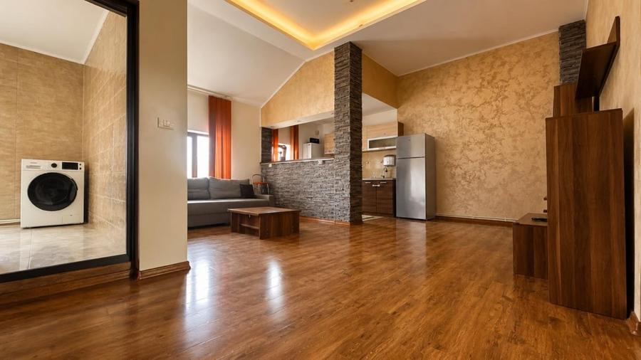 Apartament cu 3 camere nedecomandat, mobilat în Ultracentral